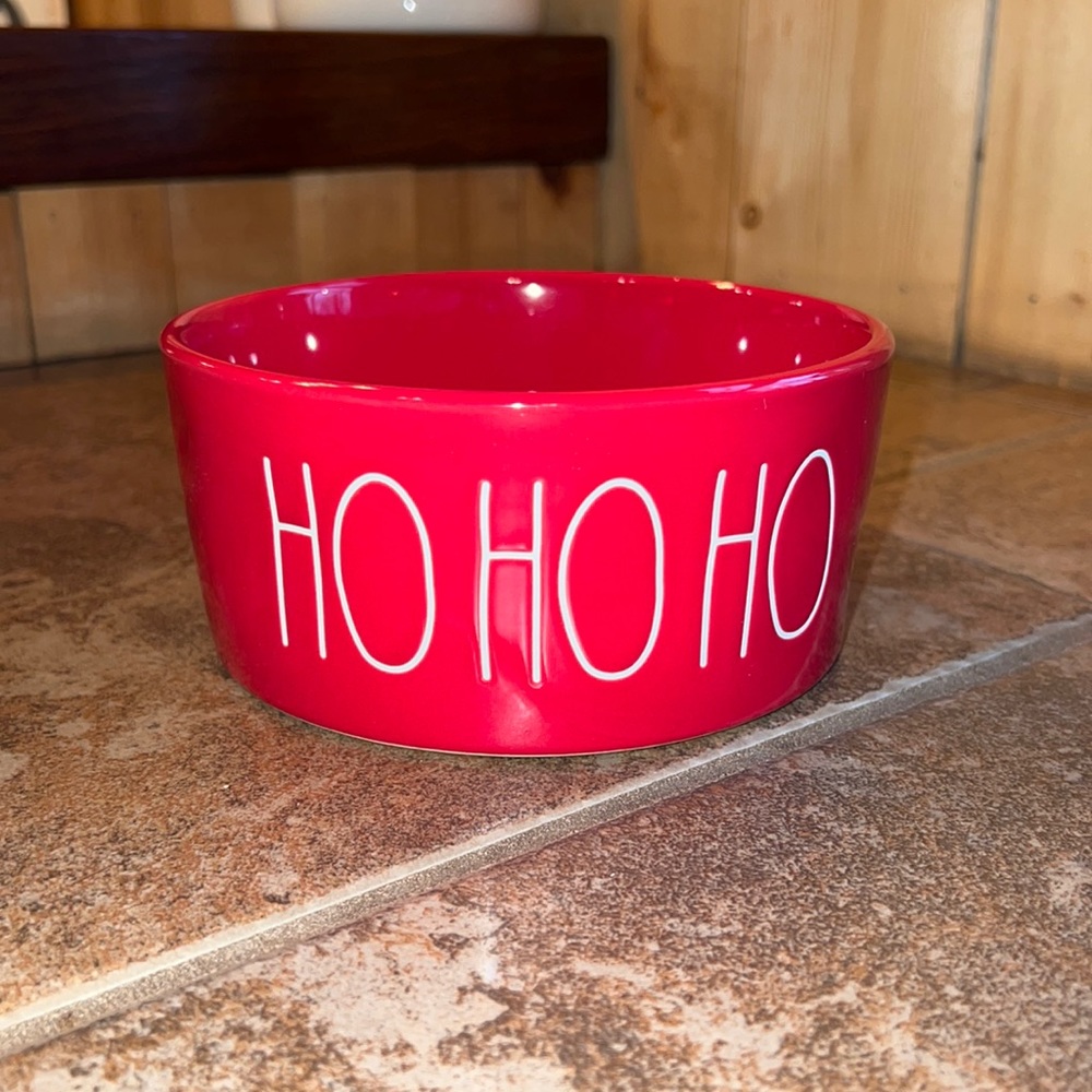 Rae Dunn “Ho, Ho, Ho” Pet Dish